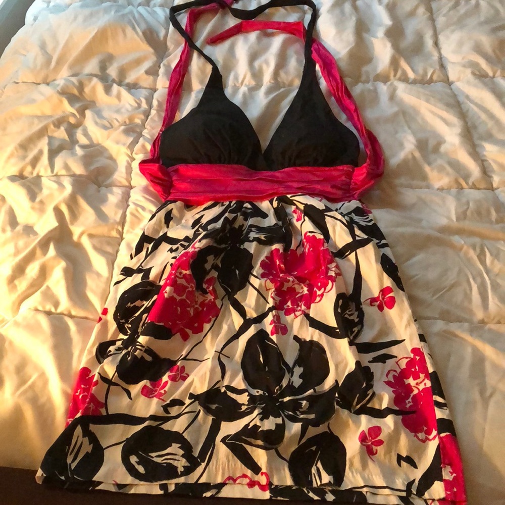 🌺Beautiful Halter top dress 🌺 - Picture 1 of 5